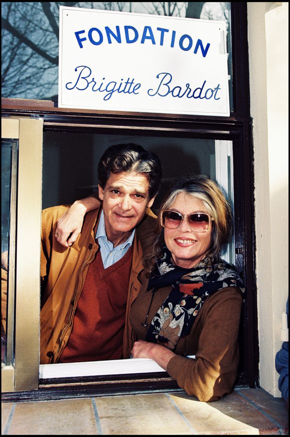 Archives - Brigitte Bardot et Bernard d'Ormale - La fondation Brigitte Bardot ouvre ses portes à Saint-Tropez. AGENCE / BESTIMAGE