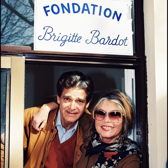 Archives - Brigitte Bardot et Bernard d'Ormale - La fondation Brigitte Bardot ouvre ses portes à Saint-Tropez. AGENCE / BESTIMAGE