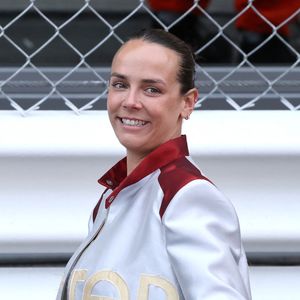 Pauline Ducruet vient de fêter ses 31 ans !

Pauline Ducruet - Le prince Albert II de Monaco remet le trophée de la course en série G avec la famille de Ayrton Senna lors du 14ème Grand Prix de Monaco Historique

© Claudia Albuquerque / Bestimage