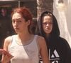 Les années passent, et Angelina Jolie continuer de transporter avec elle une sorte d'aura mystérieuse.

À Los Angeles, Shiloh Joli Pitt, la fille d'Angelina Jolie et Brad Pitt, avec une amie, Keoni Rose, chez Fonuts Donut Bakery à Studio City, Los Angeles.