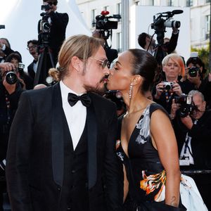 Zoe Saldana et son mari Marco Perego - Montée des marches pour la cérémonie de clôture du 79ème Festival International du Film de Cannes, le 23 mai 2026. © Jacovides-Moreau / Bestimage