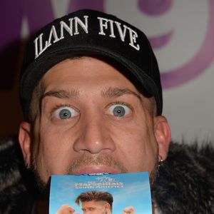 Après une nuit en cellule de dégrisement, sa garde à vue avait débuté le samedi 9 août 2025 à 9h

Paga - Soirée de lancement de la nouvelle émission de télé-réalité "Les Marseillais South America" au cinéma Gaumont Marignan à Paris, le 21 février 2017. © Veeren/Bestimage