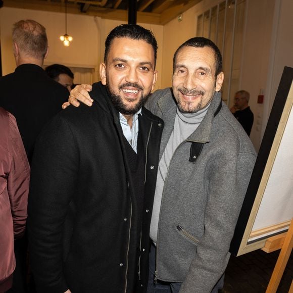 Exclusif - Jhon Rachid, Zinedine Soualem - Pascal Legitimus célèbre ses cinquante ans de carrière et présente une exposition photographique de son travail sur les coquillages au Studio Design Center à Paris le 24 mars 2025.

© Jeremy Melloul / Bestimage