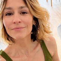 "Deux semaines sans elles" : Une longue absence débute pour Laure Larrory, son compagnon en soutien
