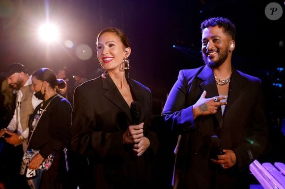 Certains techniciens s'oppeseraient à la venue de Slimane en guest du concert à Paris de Vitaa. Mais la production et le tourneur assurent que le chanteur sera bien là.

Exclusif - Vitaa et Slimane - Backstage - Enregistrement de l'émission "La Chanson secrète 9" à la Seine musicale à Paris, diffusée le 27 novembre sur TF1 à 21h05