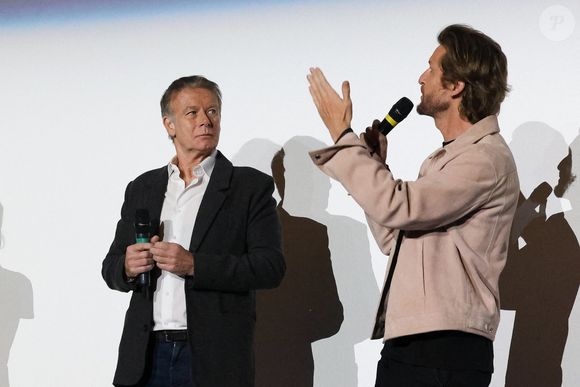 Finalement, le réalisateur a décidé de couper sa scène au montage pour des raisons de rythme dans l’histoire.

Franck Dubosc et Philippe Lacheau - Avant-première du film "Chien et chat" à l'UGC Normandie à Paris le 11 février 2024. © Coadic Guirec/Bestimage
