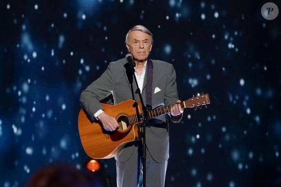 Exclusif - Salvatore Adamo, pour les surprises lors de l'enregistrement de l'émission "La Boîte à secrets", présentée par F.Bollaert et diffusée le 10 octobre 2025 sur France 3, dans les studios du Lendit à Saint-Denis, Seine Saint-Denis, France, le 22 septembre 2025. © Jack Tribeca/Bestimage