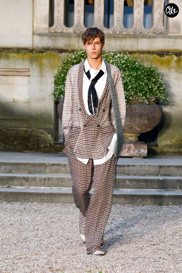 Défilé de mode Dior Homme Prêt à Porter Collection Homme Printemps/Été 2027 lors de la Fashion Week de Paris, France, le 24 juin 2026. © Bestimage