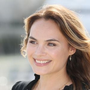 Melanie Maudran - Photocall de la série "Un si grand soleil" lors de la 21ème édition du Festival de la Fiction TV de la Rochelle. Le 14 septembre 2019. © Patrick Bernard / Bestimage