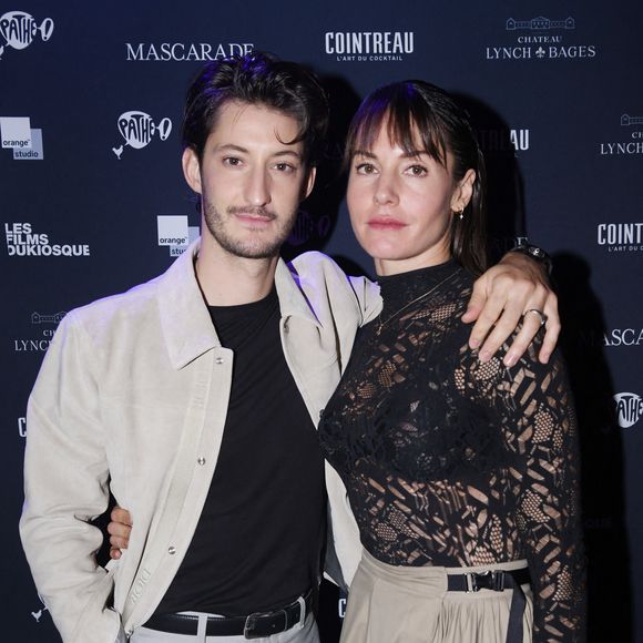 Exclusif - Pierre Niney et sa femme Natasha Andrews - After party du film Mascarade au club privé NO.PI à Paris le 20 octobre 2022.
© Rachid Bellak / Bestimage