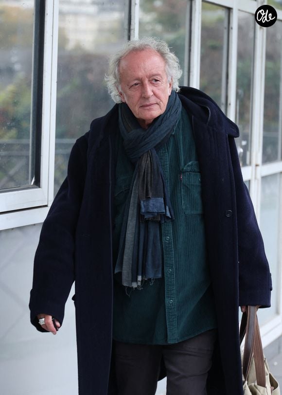 Sa réponse sur une chanson de Julien Clerc l'a totalement bluffé.

Exclusif - Didier Barbelivien - Arrivées lors de l'enregistrement de l'émission "Vivement Dimanche" (du 16 novembre) à Paris le 22 octobre 2025. © Bestimage