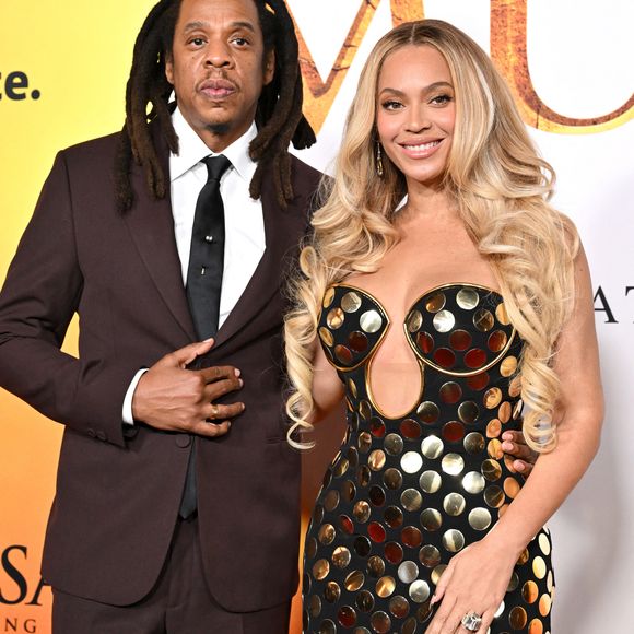 Le mari de la musicienne Beyoncé réfute catégoriquement les accusations portées contre lui


Jay-Z, Beyonce lors de la première de "Mufasa" le 9 décembre 2024 à Hollywood