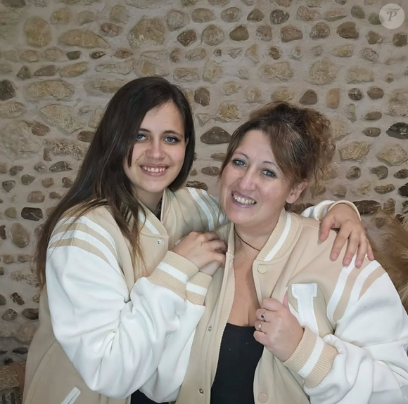 Camille Van der Auwera de "Familles nombreuses" avec sa maman Cindy - 7 mars 2024