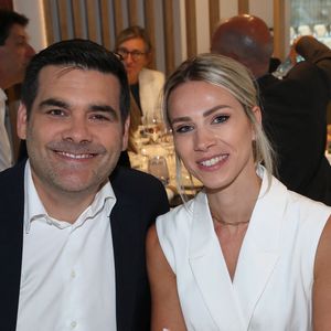Matthieu Lartot et Marion Rousse - Déjeuner dans la loge de France Télévision lors des Internationaux de France de Tennis de Roland Garros 2025 - Jour 03 à Paris le 27 Mai 2025. © Bertrand Rindoff / Bestimage