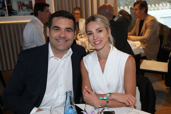Matthieu Lartot et Marion Rousse - Déjeuner dans la loge de France Télévision lors des Internationaux de France de Tennis de Roland Garros 2025 - Jour 03 à Paris le 27 Mai 2025. © Bertrand Rindoff / Bestimage