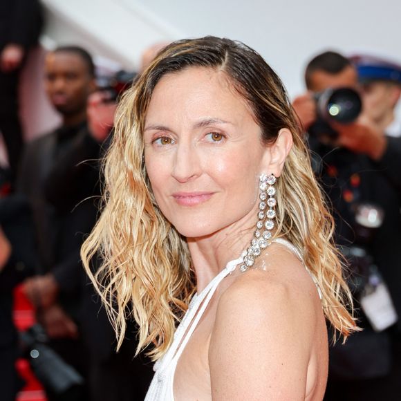 Camille Chamoux - Montée des marches du film « Le deuxième acte » pour la cérémonie d’ouverture du 77ème Festival International du Film de Cannes, au Palais des Festivals à Cannes. Le 14 mai 2024
© Jacovides-Moreau / Bestimage