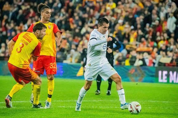 Eric Carriere - Match caritatif entre les anciens du RC Lens et la Team Légendes (4 - 3), au profit de l'association "Un sourire, un espoir pour la vie", à Lens, le 31 octobre 2023. Des influenceurs et créateurs de contenu entre autres ont également participé à cette rencontre.
© Baptiste Autissier / Panoramic / Bestimage