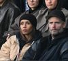"Je cherchais un homme à l'aise avec mon boulot, parce que je dois parfois créer de l'intimité avec d'autres comédiens. Guillaume n'est pas jaloux, ni possessif, et c'est complètement nouveau dans ma vie"

Sonia Rolland et son mari Guillaume Gabriel en tribunes lors du match de football Ligue 1 Uber Eats opposant le Paris Saint-Germain (PSG) à l'OGC Nice (1-0) au Parc des Princes à Paris, France, le 1er novembre 2025. © Lionel Urman/Bestimage