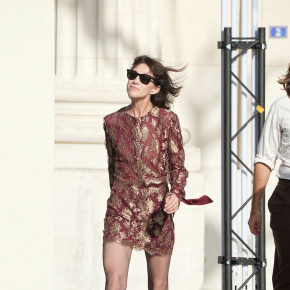 Charlotte Gainsbourg au défilé de mode Saint Laurent homme printemps / été 2027 à la Bourse du Commerce à Paris le 23 juin 2026

© Anne-Sophie Guebey / Bestimage