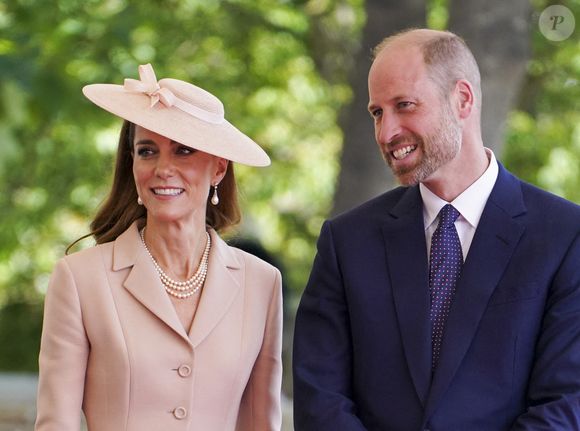 Les Majestés le Roi et la Reine ont officiellement accueilli le Président et Mme Macron au château de Windsor, au Royaume-Uni, le 8 juillet 2025. Photo by Arthur Edwards/News Licensing/ABACAPRESS.COM