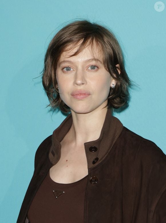 Lou de Laâge (enceinte) à la première de la série "Etoile" de Prime Video à la Galerie Bourbon à Paris le 23 avril 2025.

© Coadic Guirec / Bestimage
