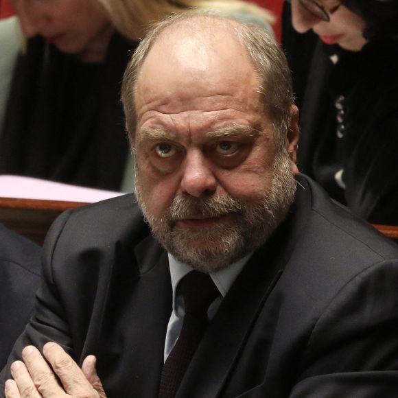 On apprend alors qu'il aurait confié à Sandrine Rousseau qu'il partage les tâches quotidiennes avec sa dulcinée

Le ministre de la Justice et garde des sceaux, Eric Dupond-Moretti - Séance de questions au gouvernement à l'assemblée nationale, Paris, le 19 décembre 2023. © Stéphane Lemouton / Bestimage