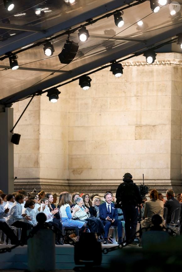 Exclusif - Stéphane Bern - Emission "Le concert pour la paix" sur les Champs-Elysées à Paris, retransmis en direct sur France 2, le 8 mai 2025.© Christophe Clovis - Pierre Perusseau / Bestimage