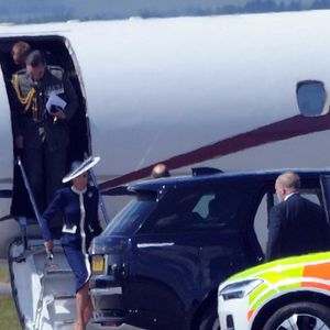 Le prince William et son épouse Kate Middleton à l'aéroport de Glasgow en Écosse, le 22 mai 2025.  Backgrid UK/ Bestimage
