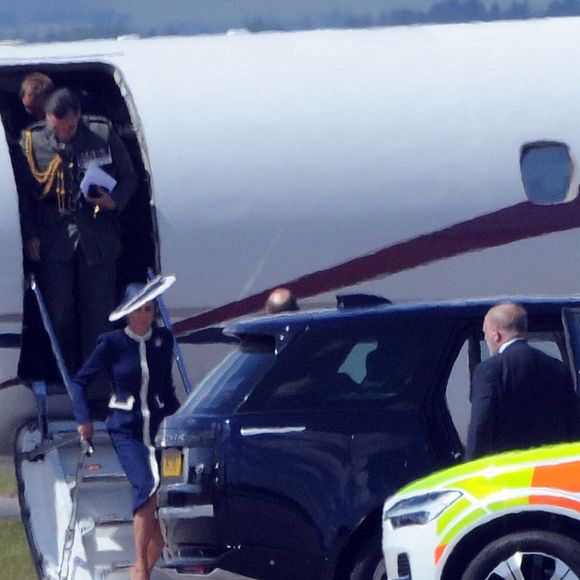Le prince William et son épouse Kate Middleton à l'aéroport de Glasgow en Écosse, le 22 mai 2025.  Backgrid UK/ Bestimage