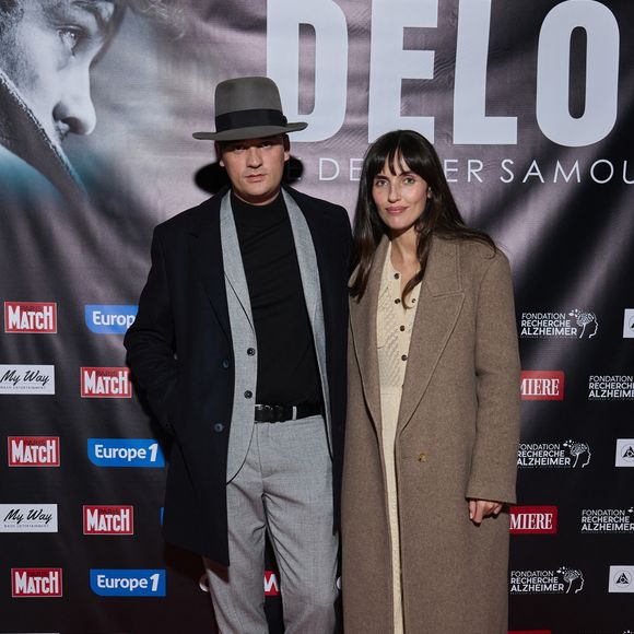 Exclusif - Alain-Fabien Delon et sa compagne Laura Bensadoun au photocall de la soirée Ciné-concert symphonique "Alain Delon, le dernier Samouraï" au Palais des congrès à Paris le 8 novembre 2024 le jour de son anniversaire.

© Jacovides / Moreau / Bestimage