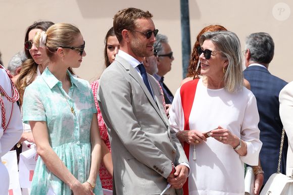 Beatrice Borromeo et son mari Pierre Casiraghi, la princesse Caroline de Hanovre lors du relais de la Flamme Olympique des Jeux olympiques d'été de Paris 2024 à Monaco, le 18 juin 2024. Paris se prépare à accueillir les XXXIIIèmes Jeux Olympiques d'été, du 26 juillet au 11 août 2024.  © Claudia Albuquerque / Bestimage