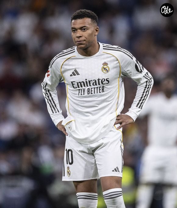 15 mai 2026, Madrid, Espagne, ESP : MADRID, ESPAGNE, 15 MAI : Kylian Mbappé, du Real Madrid, lors d'un match de la Liga 2025/26 opposant le Real Madrid au Real Oviedo au stade Bernabéu de Madrid, en Espagne. (Crédit photo : © Ricardo Nogueira/Sport Press Photo via ZUMA Press / Bestimage)
