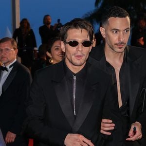 François Civil - Descente des marches du film " Garance " lors du 79ème Festival International du Film de Cannes, le 17 mai 2026. © Jacovides-Moreau / Bestimage
|J - Descente des marches du film " Garance " lors du 79ème Festival International du Film de Cannes