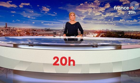 Captures d'écran - Léa Salamé présente son premier journal de 20 heures sur France 2 le 1er septembre 2025.

© Alain Guizard / Bestimage