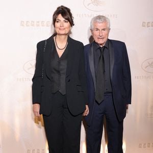 Le mari de Valérie Perrin, 88 ans, vient de se lancer un nouveau défi...

Claude Lelouch et sa femme Valérie Perrin - Photocall du dîner lors du 78ème Festival International du Film de Cannes le 13 mai 2025.

© Moreau / Borde / Jacovides / Bestimage