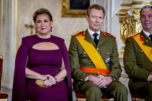 Grand-duc Henri de Luxembourg, grande-duchesse Maria Teresa de Luxembourg, prince Guillaume (héritier du trône de Luxembourg), Stéphanie de Lannoy (future grande-duchesse de Luxembourg) : cérémonie d'adieu au Palais Grand-Ducal dans le cadre des festivités marquant le changement de souverain au Luxembourg. Premier jour des célébrations à Luxembourg. Photo : Dana Press / Bestimage