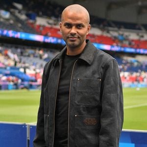 Tony Parker avant l'épreuve finale de football opposant la France à l'Espagne lors des Jeux Olympiques de Paris 2024 (JO) au Parc des Princes, à Paris, France, le 9 août 2024. © Jacovides-Perusseau/Bestimage