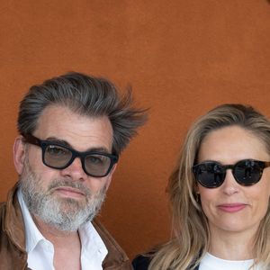 Clovis Cornillac, Lilou Fogli au Village pour la finale masculine lors des Internationaux de France 2025 à Roland Garros le 08 juin 2025 à Paris, France.©Nasser Berzane/ABACAPRESS.COM