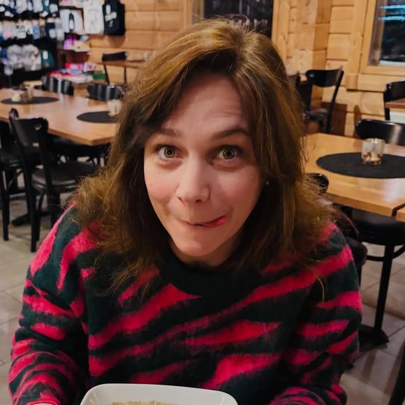 Nathalie Péchalat est une ancienne patineuse artistique.

Nathalie Péchalat vit un rêve éveillé en Laponie.