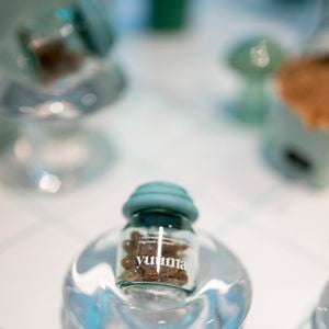 Exclusif - Atmosphère lors du lancement de la gamme de soins cheveux "Yuumae" de Coralie Porrovecchio, à Paris, le 6 décembre 2025.
© Pierre Perusseau/Bestimage