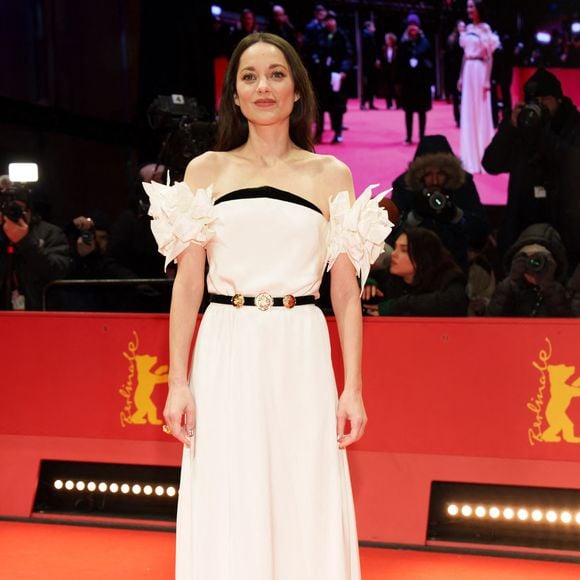"Comme si la frontière entre la fiction et la réalité s’était effacée."

Marion Cotillard - Première du film "The Ice Tower" lors de la 75ème édition du festival international du film de Berlin (La Berlinale 2025), le 16 février 2025.  

Photo : API / BESTIMAGE