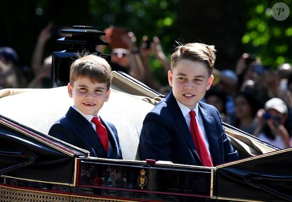 Le prince Louis de Galles, Le prince George de Galles, - Les membres de la famille royale britannique lors de la cérémonie Trooping the Colour à Londres, le 14 juin 2025. Affecté par le crash du Boeing 787 Dreamliner à Ahmedabad du 12 juin, le souverain et les officiels porteront un brassard noir en hommage aux plus de 270 victimes. Bon nombre d'elles étaient des ressortissants britanniques.
© Goff Inf / Bestimage