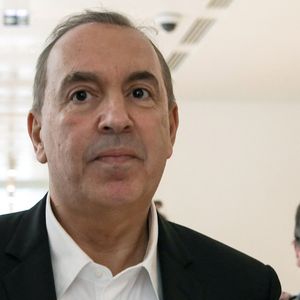 Info - Peine alourdie pour Jean-Marc Morandini condamné à deux ans de prison avec sursis en appel pour corruption de mineurs. La cour d'appel de Paris a en outre prononcé contre lui une interdiction définitive d'exercer une profession en contact avec des mineurs - Info - L'animateur Jean-Marc Morandini condamné en appel à 18 mois de prison avec sursis pour harcèlement sexuel - L'animateur de radio, journaliste, présentateur de télévision et producteur français, Jean-Marc Morandini arrive à la chambre correctionnel du tribunal judiciaire de Paris Batignolles, jugé pour "harcèlement sexuel" et "travail dissimulé", à Paris, Ffrance, le 13 juin 2023. © Stéphane Lemouton/Bestimage