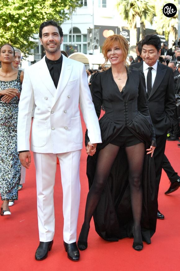 Tahar Rahim et Mylène Farmer lors de la première du film « OSS 117 : Alerte rouge en Afrique noire » et de la cérémonie de clôture du 74e Festival international du film de Cannes, à Cannes, en France, le 17 juillet 2021. 

Photo par Aurore Marechal/ABACAPRESS.COM