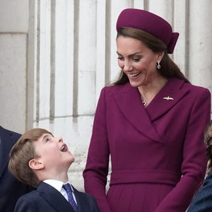 Catherine (Kate) Middleton, princesse de Galles, Le prince George de Galles, La princesse Charlotte de Galles, Le prince Louis de Galles  lors des commémorations saluant l'action des vétérans britanniques lors de la Seconde guerre mondiale au palais de Buckingham le 5 mai 2025 © Julien Burton / Bestimage