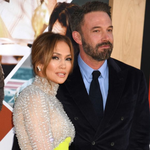 Selon TMZ, l'acteur aurait cédé sa part à son ex

Jennifer Lopez, Ben Affleck à une avent-première. Photo : Backgrid USA / Bestimage