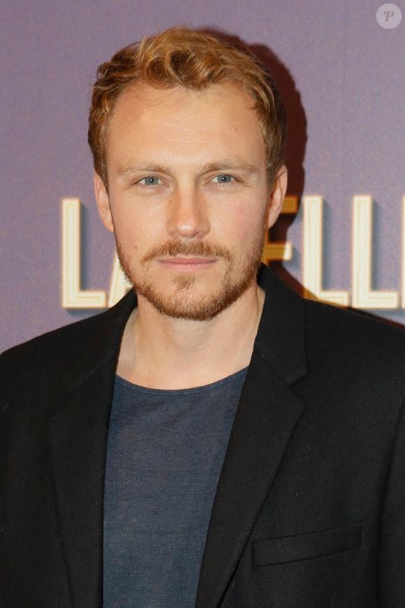 Il s'agit de Roby Schinasi

Roby Schinasi - Avant-première du film "La belle époque" au Gaumont Capucines à Paris, le 17 octobre 2019. © Christophe Clovis / Bestimage