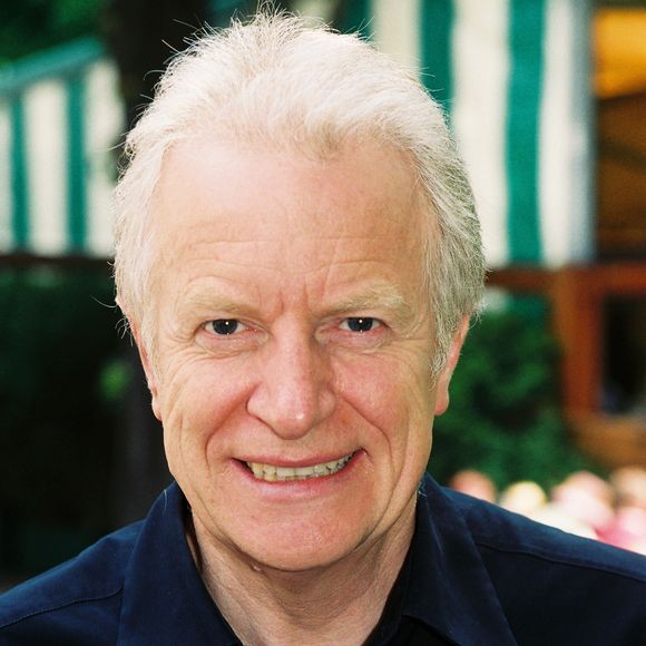 Archives - André Dussolier lors du tournoi de tennis de Roland Garros à Paris en juin 2002.  |Archives - Diverses Personnalités JLPPA / Bestimage