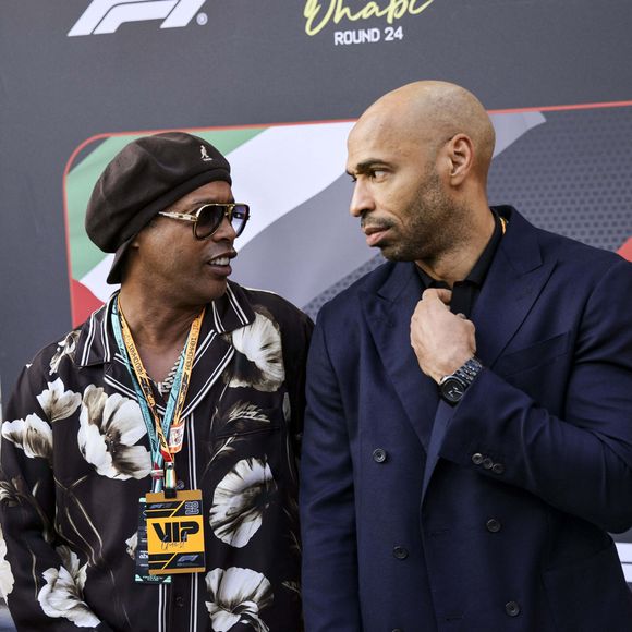 Portrait des footballeurs Ronaldinho et Thierry Henry lors du Grand Prix de Formule 1 d'Abu Dhabi 2025, 24e manche du Championnat du monde de Formule 1 FIA 2025, du 5 au 7 décembre 2025 sur le circuit Yas Marina, à Abu Dhabi, aux Émirats arabes unis -