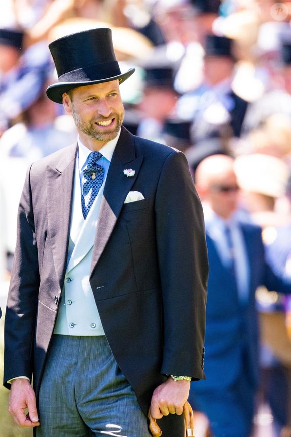 Le prince William assiste à la deuxième journée du Royal Ascot à l'hippodrome d'Ascot, en Angleterre.  © Backgrid USA / Bestimage
